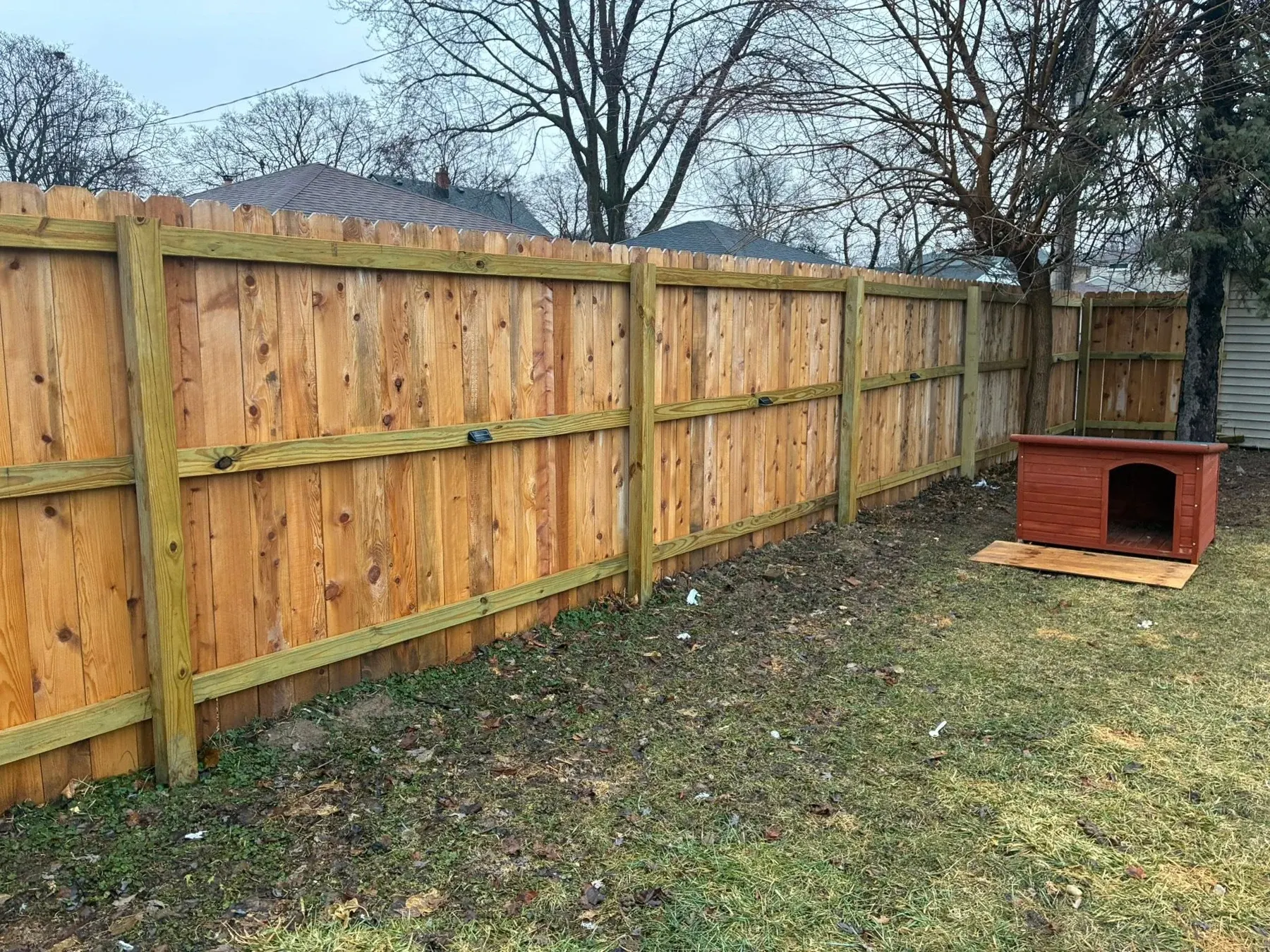 Wood privacy fence